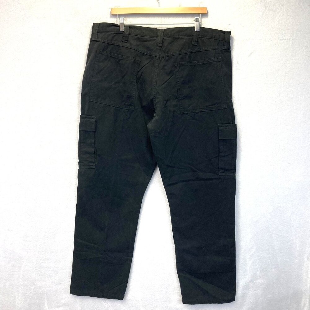 NWT Wrangler Fleece Lined Cargo Pants Mens 40x30 Black Winter Pockets 10ZM6LLBL - Picture 2 of 14